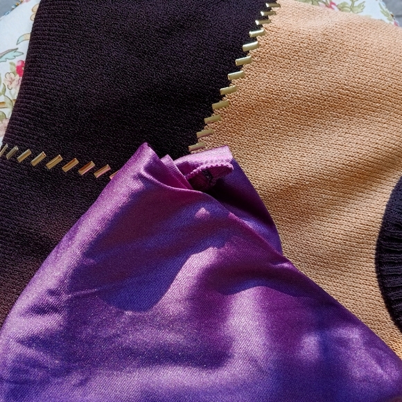 BEAUTIFUL "ST. JOHN COLLECTION" CHOCOLATE BROWN N TAN KNIT, SIDE ZIPPER SWEATER!